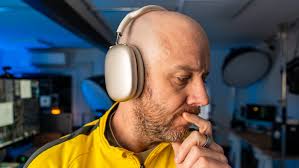 The Frustrating Brilliance of AirPods Max (And Why I'm Still Using Mine)