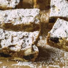 Nadiya Hussain S Apple Rocky Road Bars Recipe Family Favourites Recipe Rocky Road Baking Bad Recipes