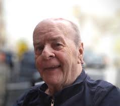 It was an honor this week to assist families in creating a meaningful final  tribute for their loved ones. www.dedesflowers.com DeDe's Flowers & Gifts  1005 South Victor Christopher, IL 62822 (618) 724-4800