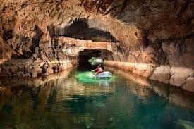 Photo Gouffre De La Pierre Saint Martin Pyrenees Atlantiques Cascade Dans La Salle De La Verna Septembre 19 La Pierre Saint Martin Saint Martin Speleologie