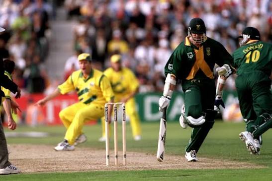THE GREATEST ODI EVER? 🤔 #OnThisDay in 1999: Cricket's most dramatic World Cup semifinal. Australia 213 South Africa 213 A tied match. Absolute chaos. Pure heartbreak 💔 Australia progressed to the final