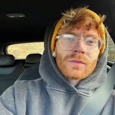 Cambridgeshire man tripled his salary and bought his dream Hyundai sports  car by starting up a side hustle