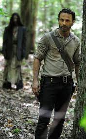 The Walking Dead Season 4 Premiere Sneak Peek Carl To The Rescue E Online Walking Dead Season 4 Walking Dead Cast Walking Dead Season