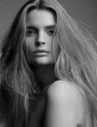 Những người mẫu hứa hẹn “oanh tạc” sàn catwalk 2012