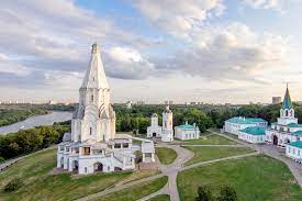 Храм расположен в районе нагатинский затон. Hram Vozneseniya Gospodnya V Kolomenskom