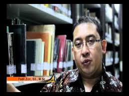 Ketua bksap dpr fadli zon saat mengajak team jpnn.com melihat isi perpustakaan fadli zon di fadli zon library. Video Profil Fadli Zon Library Dan Rumah Budaya Youtube