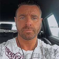 Nathan Jardine's Instagram, Twitter & Facebook