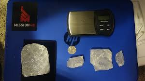 Chuck norris's cousin, vic, digs for hidden kimberlite under grassy vegetation anomaly discovered by the gem hunter in the iron mountain kimberlite district in wyoming. Selling Rough Diamonds Found In Idaho Gem Related Discussion Igs Forums