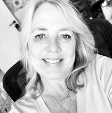 Quartz! Vicostone, Hanstone, Caesarstone, Cambria Is there much of a  difference in quality and durability between these brands specifically, or  is it more of a design/pattern preference? Bonus points for pictures of