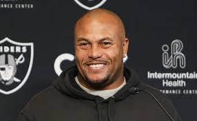 Hire Eli Manning for Private & Corporate Events