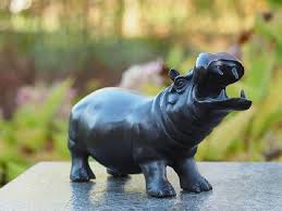 Wir Fuhren Bronze Uvm Fur Haus Garten Www Steinmetz Rheinbach De Grabmalesamulewitz Samulewitz Steinmetz Gartenf Gartenfiguren Gartenkunst Tiere
