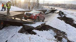 Di samping itu gempa ini juga terjadi akibat aktivitas subduksi lempeng di. Dahsyatnya Gempa Besar Di Alaska Hancurkan Jalan Raya Dunia Tempo Co