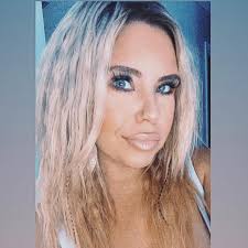 Delightful new @MagicTavern hosted by Flower (Brooke Breit) and Momo the  mouse (Erin Keif) with Giannessa the "former" Sherrif (Dana Quercioli) as  their guest. GIRLS NIGHT!!  https://itunes.apple.com/us/podcast/hello-from-the-magic-tavern/id975078285