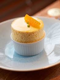 Dessert De Fete Des Recettes Originales Pour Son Menu Du Reveillon Cosmopolitan Fr Recette Dessert Noel Dessert Noel Souffle Glace