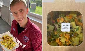 Tomas soucek is a powerful holding midfielder who can both score. Tomas Soucek Shares His Potato Salad After West Ham Canteen Names Dish After Him Daily Mail Online