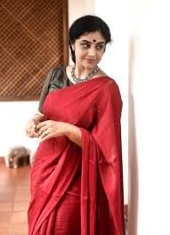 Rajeev nair in the year of 2002 she got married to rajeev nair and got settled in bangalore the couple has a son his name is devaang. Dance Scholar Dr Methil Devika On The Sensuality And Spirituality Of Mohiniyattam Eshe
