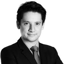 Damian Crosse, Global