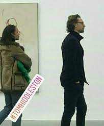 They acted together in 2019's london production of betrayal and have been going strong since. Sem Titulo Maryxglz Tom Hiddleston And Zawe Ashton At The Tom Hiddleston Marvel Titulo
