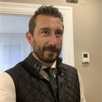 50+ perfiles de «Robert Hernández»