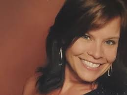 Melissa Phelps's Instagram, Twitter & Facebook