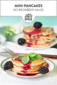 Mini Pancakes Mit Brombeer Sauce In 2020 Rezepte Lebensmittel Essen Minipfannkuchen