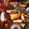 Acar biasnya merupakan pelengkap makanan dari nasi goreng. 1