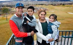 His father kelepi finau and his mother ravena finau had . Inspiring Islanders Tony Finau Thecoconet Tv The World S Largest Hub Of Pacific Island Content