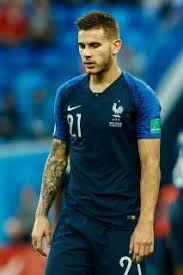 Lucas hernández spielt einen pass nach vorne, aber die unparteiischen sehen moussa sissoko im abseits. Lucas Hernandez France Fotos Imago Images Fifa Sportfotos Russland