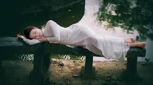 Image result for HÃ¬nh áº£nh Ã¡o dÃ i tÃ³c dÃ i hoc trÃ² ngá»i Äáº¹p