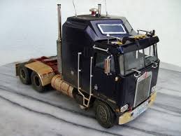 55 ratio ds rs 402 rears michelin 11r22. Kenworth K100 Aerodyne Revell 1 25 Von Roland Bolke Model Truck Kits Kenworth Kenworth Trucks
