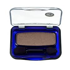 Eyeshadow really is very versatile and let's get into what makes brown and blue eyes their color first. The 7 Most Gorgeous Makeup Colors For Green Eyes Allure