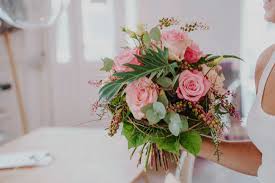 Sorprendi le persone a cui vuoi bene per il giorno della loro festa con un fresco bouquet o una pianta e fa' un regalo speciale! Sorpresa Regali Di Compleanno Cool Qui Potrete Conoscere I Fiori