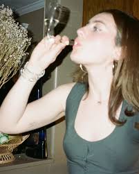 I ain't never seen 2 legal best friends at the bar.. one of em always gotta  be underage” #happy21stjunior