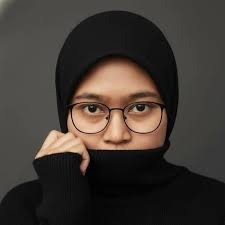 Eh eh ehhhh... Tiber ja datang. Macam dh janji dgn abang motor belakang tu  nak bereti sama². Nasib baik kita sempat brek ya. 😂