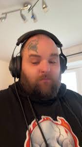 Robin Winter's Instagram, Twitter & Facebook