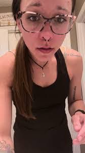 Daisy Poe's Instagram, Twitter & Facebook