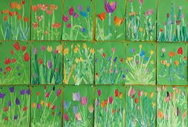 Tulpen Mit Wasserfarben Als Collage Auf Grunem Hintergrund Klasse 1 Kunstunterricht Fruhling Kunst Kunst Grundschule Wasserfarben