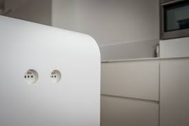 stopcontacten in corian werkblad moderne keukens stopcontact keukens