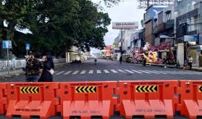 Nah saya kasih saja nih lirik lagu kota tasikmalaya yang berjudul kota resik. Jalan Di Pusat Kota Tasikmalaya Ditutup Dua Pekan Republika Online