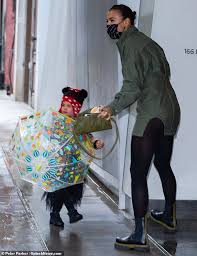 Irina shayk and bradley cooper with their daughter, lea mega. Irina Shayk Looks Thrilled To Be Spending A Rainy Day With Her Daughter Lea De Seine 247 News Around The World