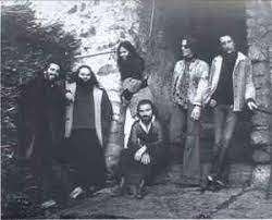 We open our top 10 banco del mutuo soccorso songs list with the entire suite il giardino del mago, that filled the second side of the band's debut album in 1972. Banco Del Mutuo Soccorso Diskographie Discogs