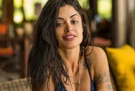Aline riscado is an actress, known for os farofeiros (2018), а вдруг получится (2013) and amor de mãe (2019). Vivi Preconceito A Vida Inteira Desabafa Aline Riscado Fofoca Real