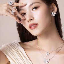 Laurence Graff purchase Signature Diamond Bracelet