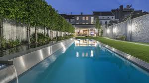 Depuis 1962, willy naessens swimming pools élargit sa part de marché, année après année. La Piscine Re Devient Tres Tendance Pres De 3 000 Seront Construites Cette Annee Le Soir