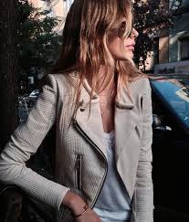Nastygal Camila Morrone Fashion Style Autumn Winter Fashion