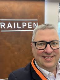 Suzanne Lunn's Instagram, Twitter & Facebook