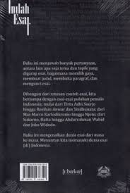 Bagian kedua menyatakan gagasan utama dari esai anda. Inilah Esai Mojokstore Com