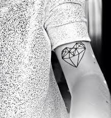 Kleine Herz Tattoos 20 Schone Herz Tattoo Designs Tattoo Ideen Kleine Herz Tattoos Herz Tattoo Geometrisches Herz Tattoo