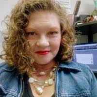 Shannon Hamilton's Instagram, Twitter & Facebook