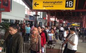 Scopri ricette, idee per la casa, consigli di stile e altre idee da provare. Kpk Sidak Pelayanan Kepulangan Tki Di Bandara Soeta Warta Kota